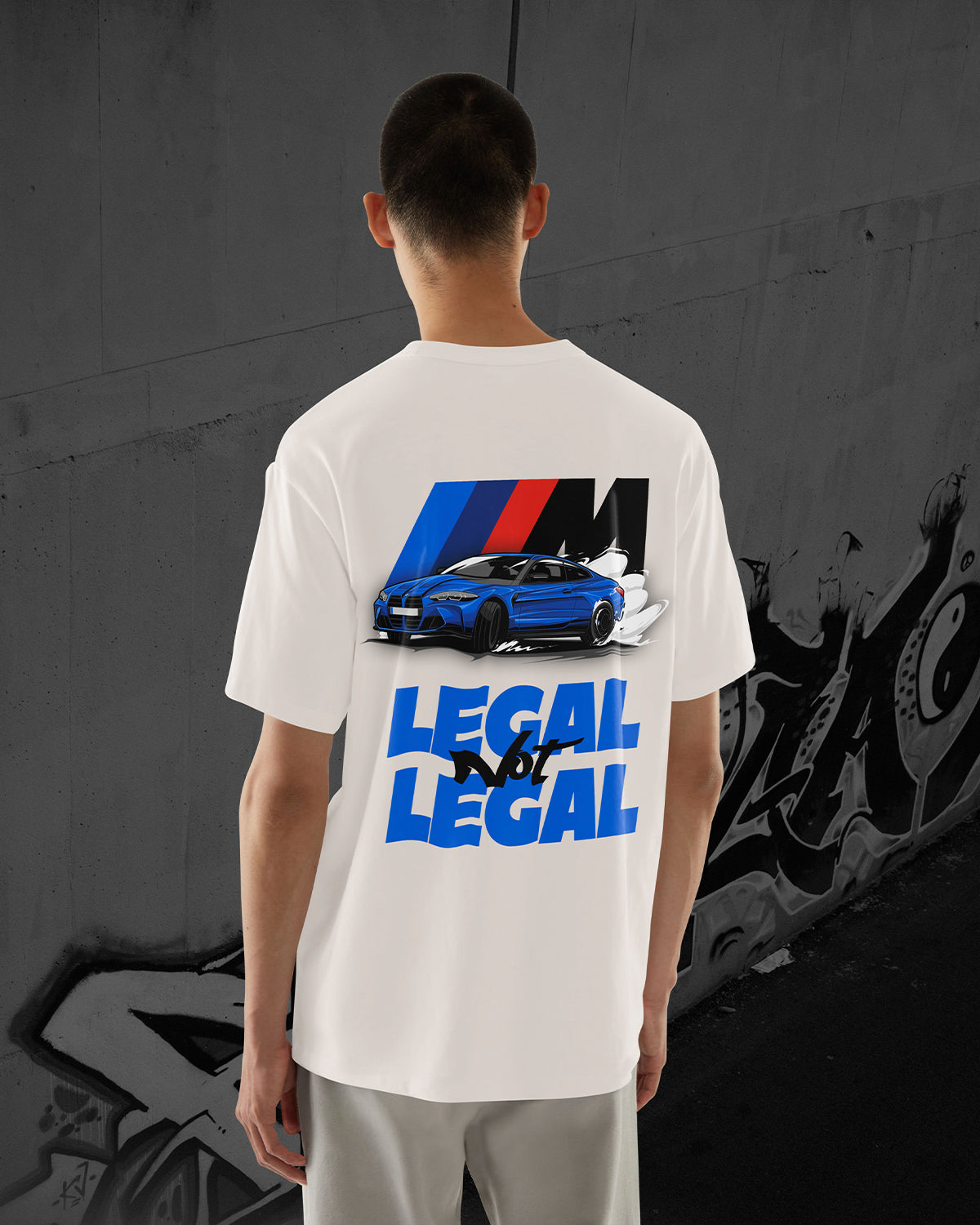 BMW M4 LEGAL NOT LEGAL - Oversized T-Shirt